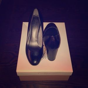 Black Leather Life Stride Pumps